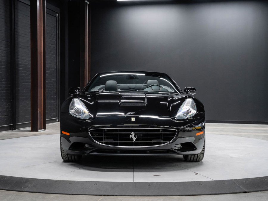 2010 Ferrari California 2010 Black
