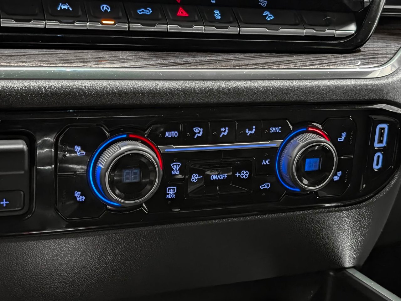 2024 Chevrolet Silverado 1500 LT Trail Boss Saint-Eustache - photo #14