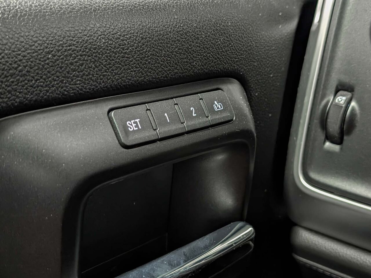 2018 GMC Sierra 2500 SLT 4WD Crew Cab Moteur 6.0l Essence Red Sherbrooke - photo #16