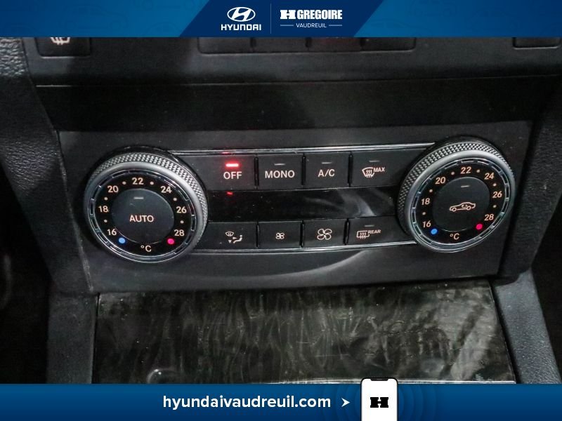 2011 Mercedes Benz GLK350 White Laval - photo #27