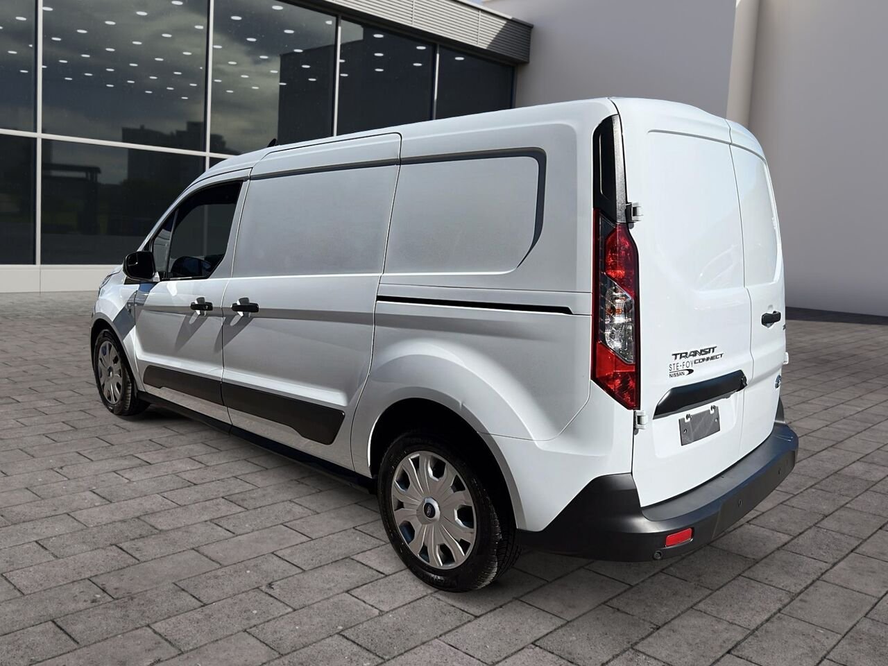 2023 Ford Fourgon Transit Connect White Québec - photo #3