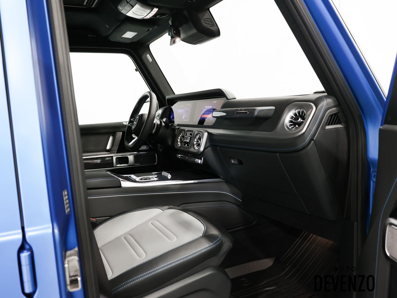 2025 Mercedes-Benz Classe-G Blue Saint-Eustache - photo #10