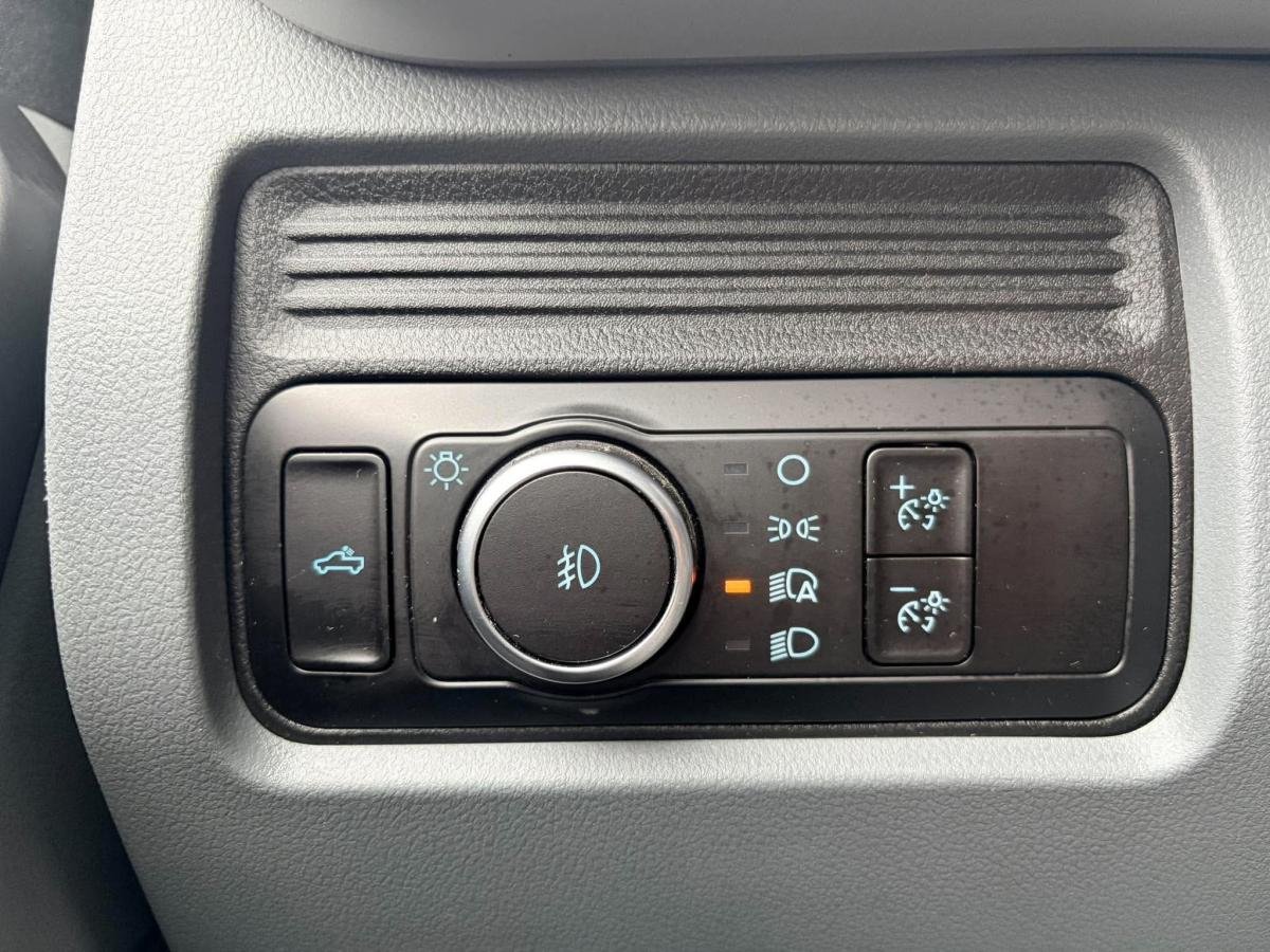 2026 Ford Super Duty F-250 SRW White  - photo #23
