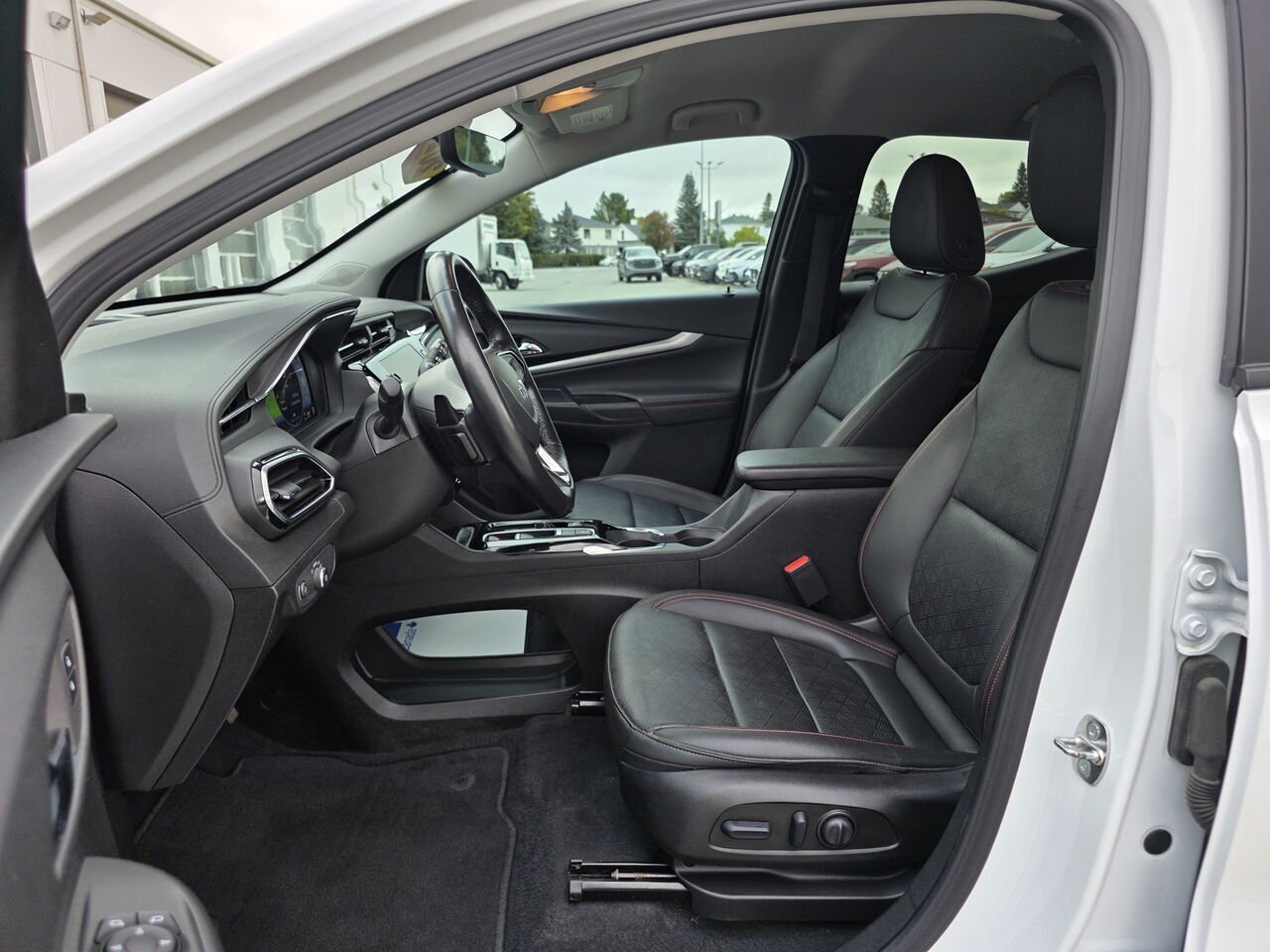 Chevrolet Bolt EUV Premier 2023 Blanc Rouyn-Noranda - photo #38