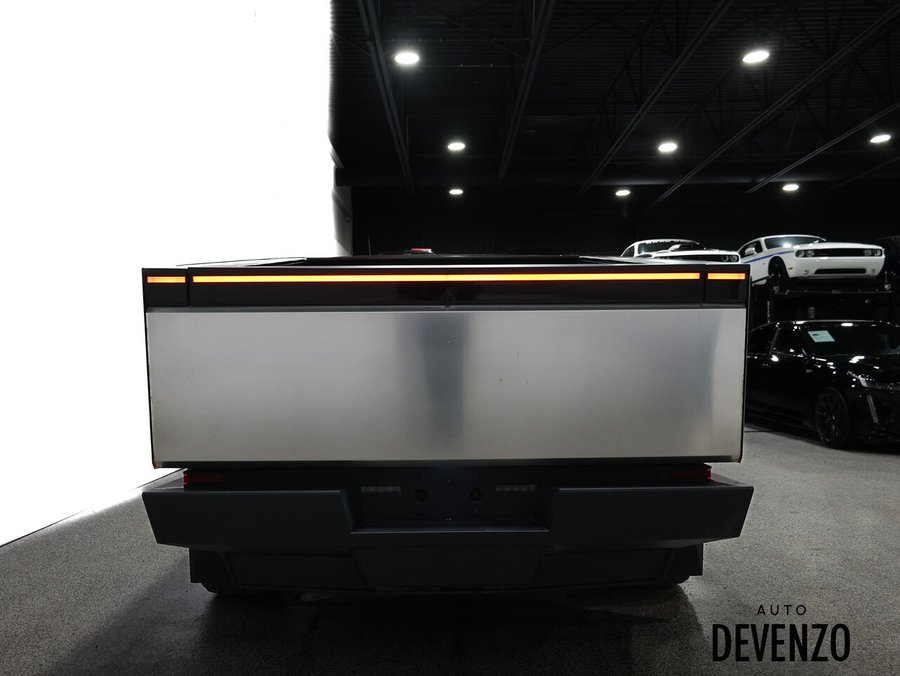 Tesla Cybertruck 2025 2025 Argent