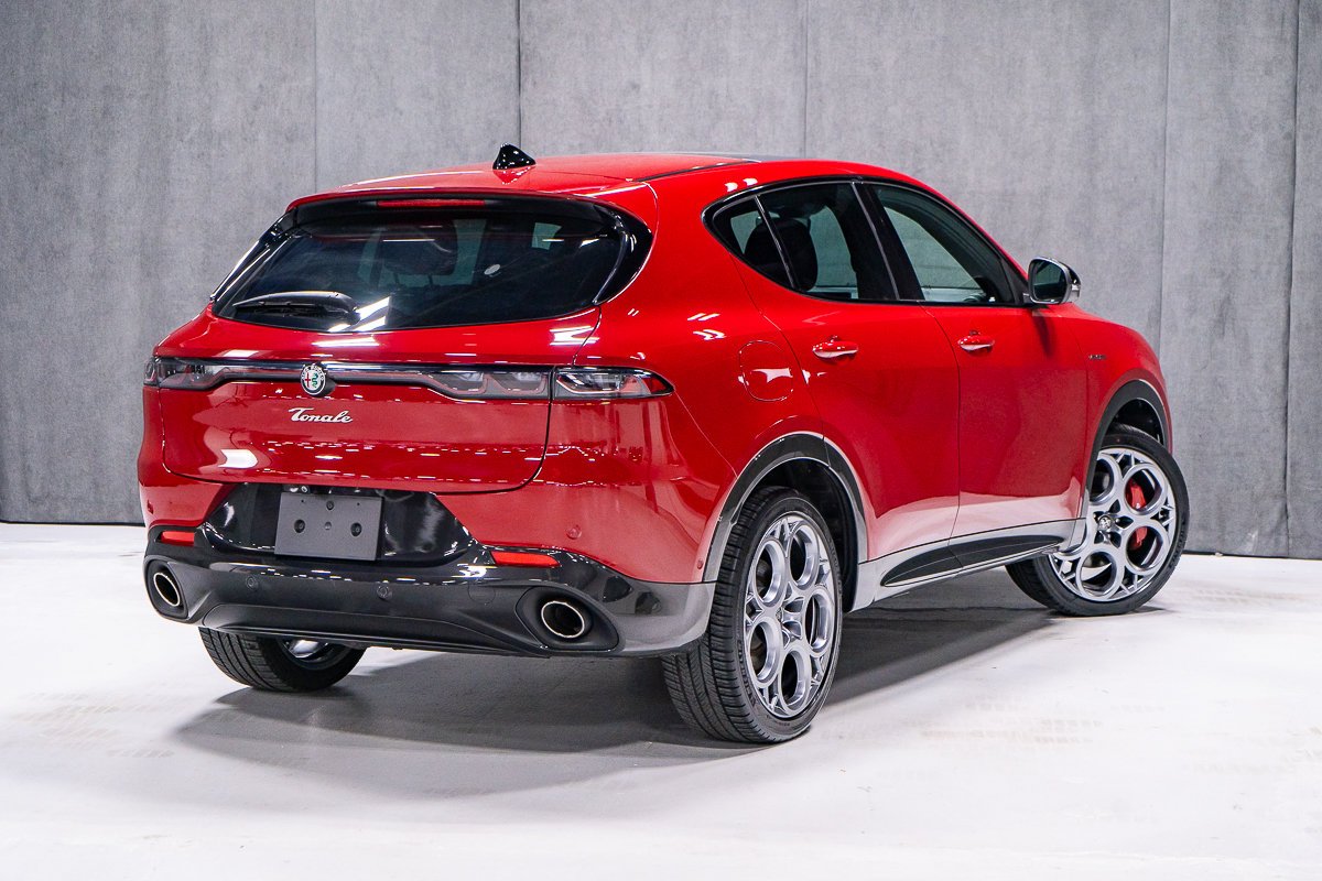 2024 Alfa Romeo Tonale VELOCE PHEV TOIT OUVRANT ACTIVE ASSIST Red Montreal - photo #5