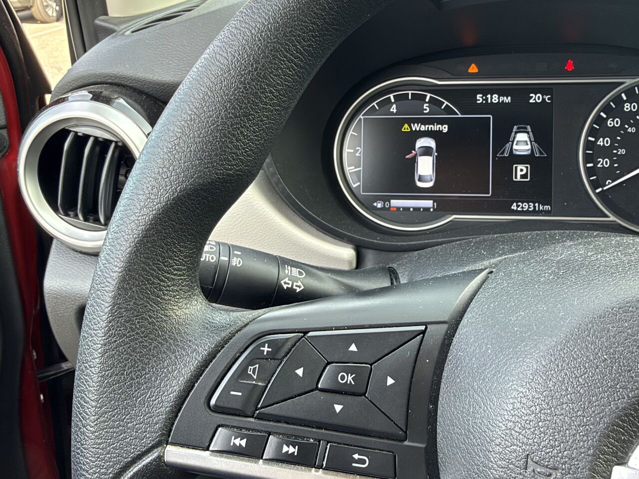 2021 Nissan Versa Red Châteauguay - photo #17