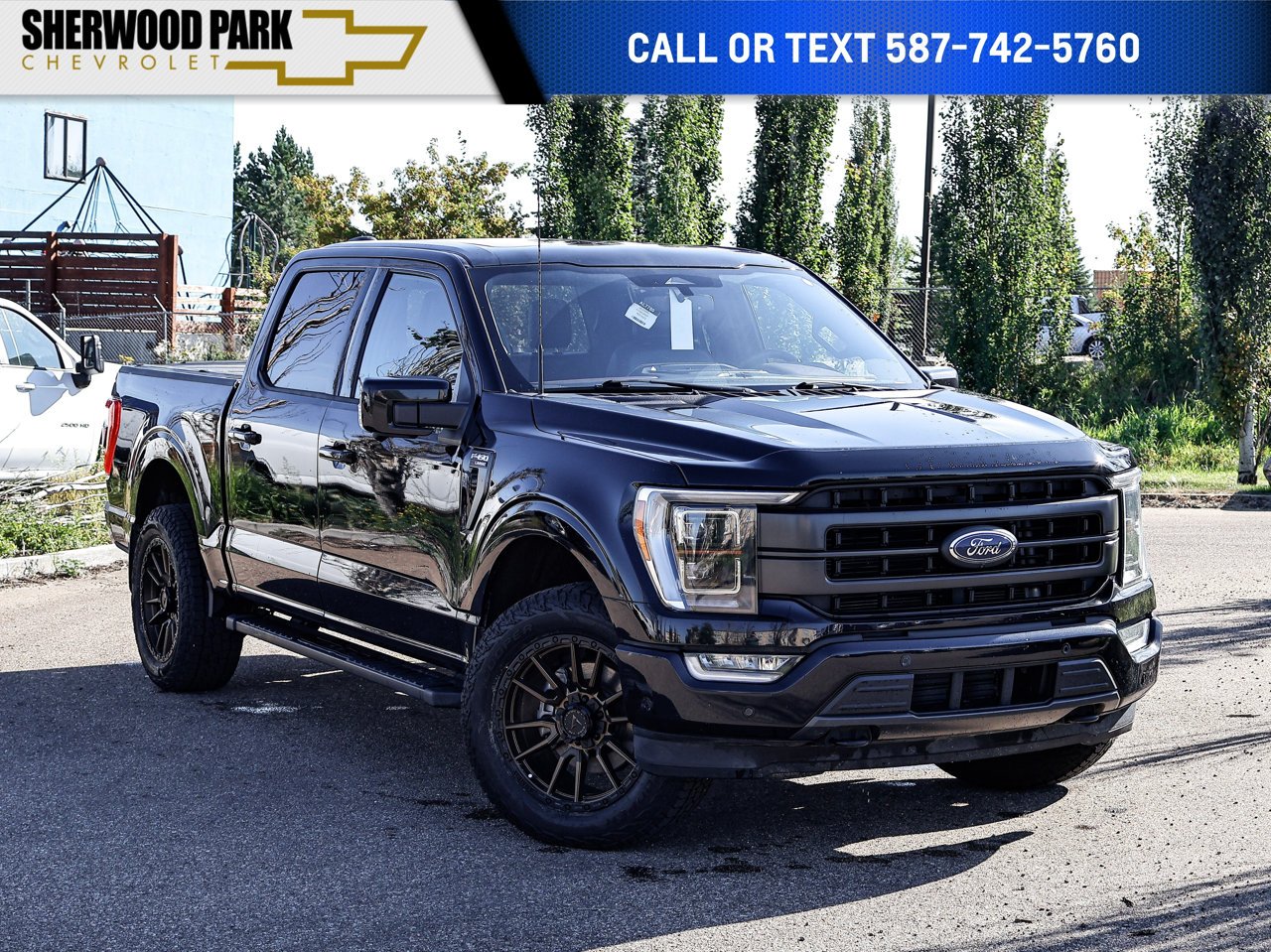 2023 Ford F-150 LARIAT 4WD SuperCrew 5.5' Box Black Sherwood Park - photo #0