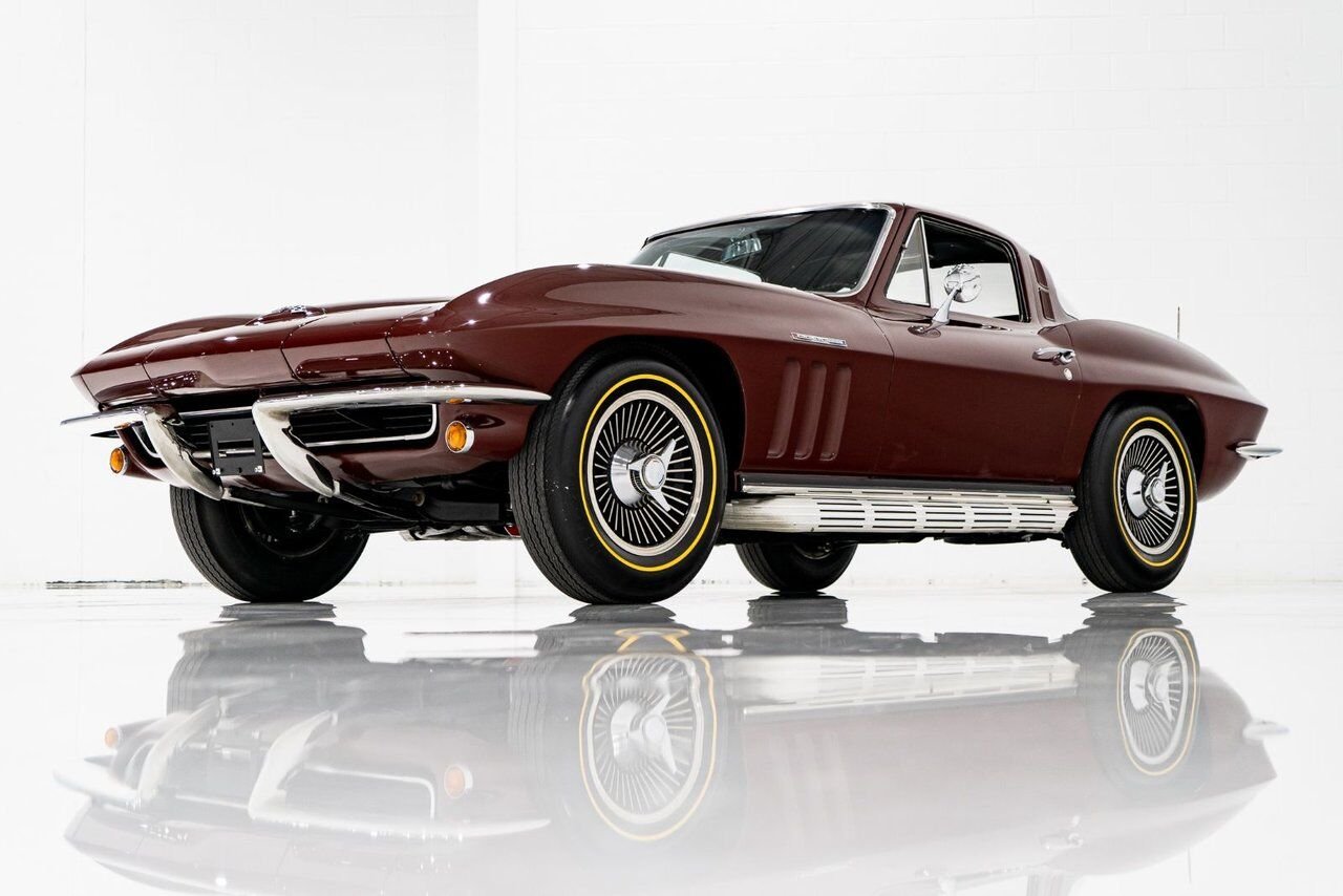 Chevrolet Corvette Fuelie Matching# HG Suffix 327/375HP **PRICE IN USD** 1965 Rouge Montréal - photo #31