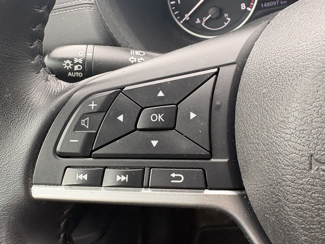 2021 Nissan Sentra SV Grey Mont-Laurier - photo #15