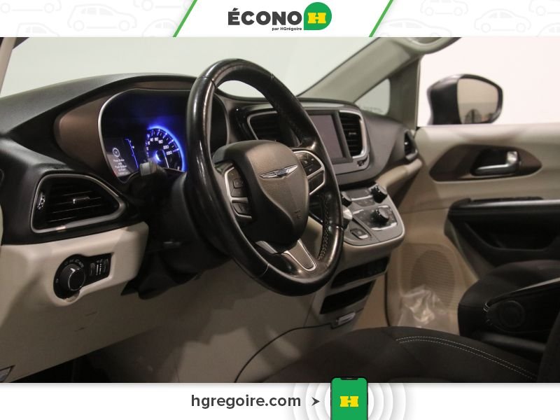 2021 Chrysler Grand Caravan Black Blainville - photo #9