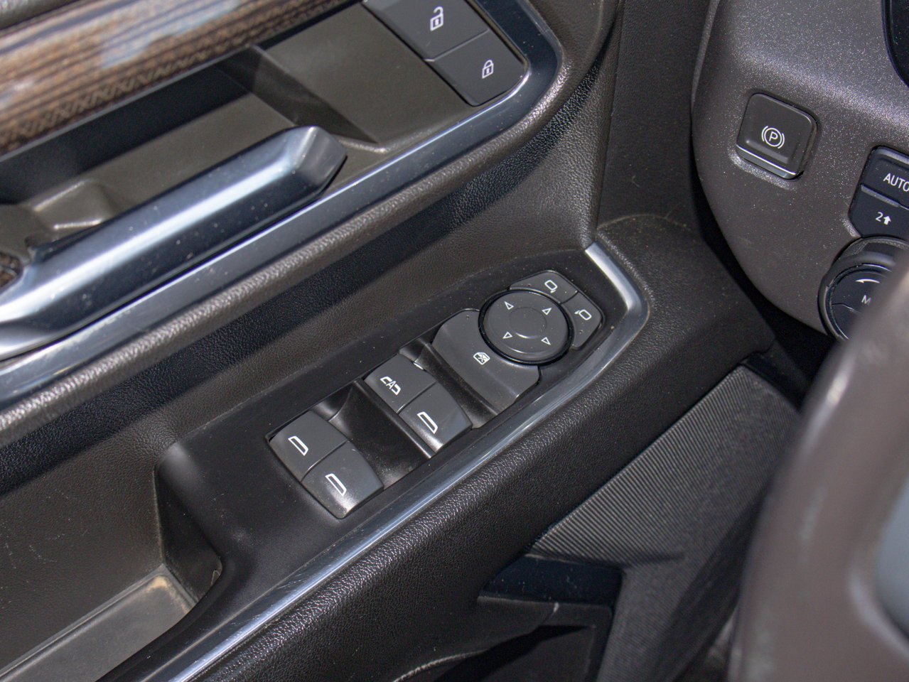 2023 Chevrolet Silverado 1500 4WD Crew Cab 147 LT Trail Boss Grey Sherwood Park - photo #18