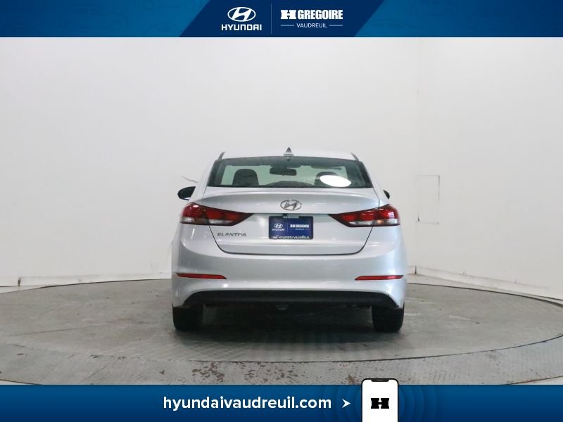 Hyundai Elantra 2018 Argent Laval - photo #8