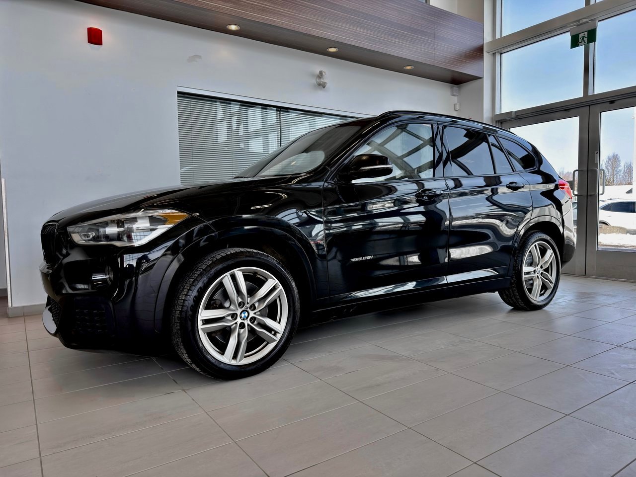 2017 BMW X1 Black Notre-Dame-des-Prairies - photo #38