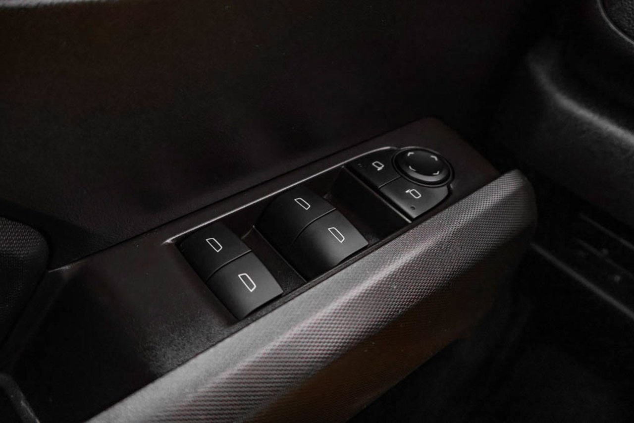 2024 Chevrolet Colorado 4WD Crew Cab WT White Sherwood Park - photo #15