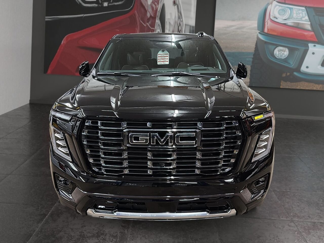 GMC Yukon DENALI ULTIMATE 4RM 2027 NOIR ONYX Saint-Hyacinthe - photo #1