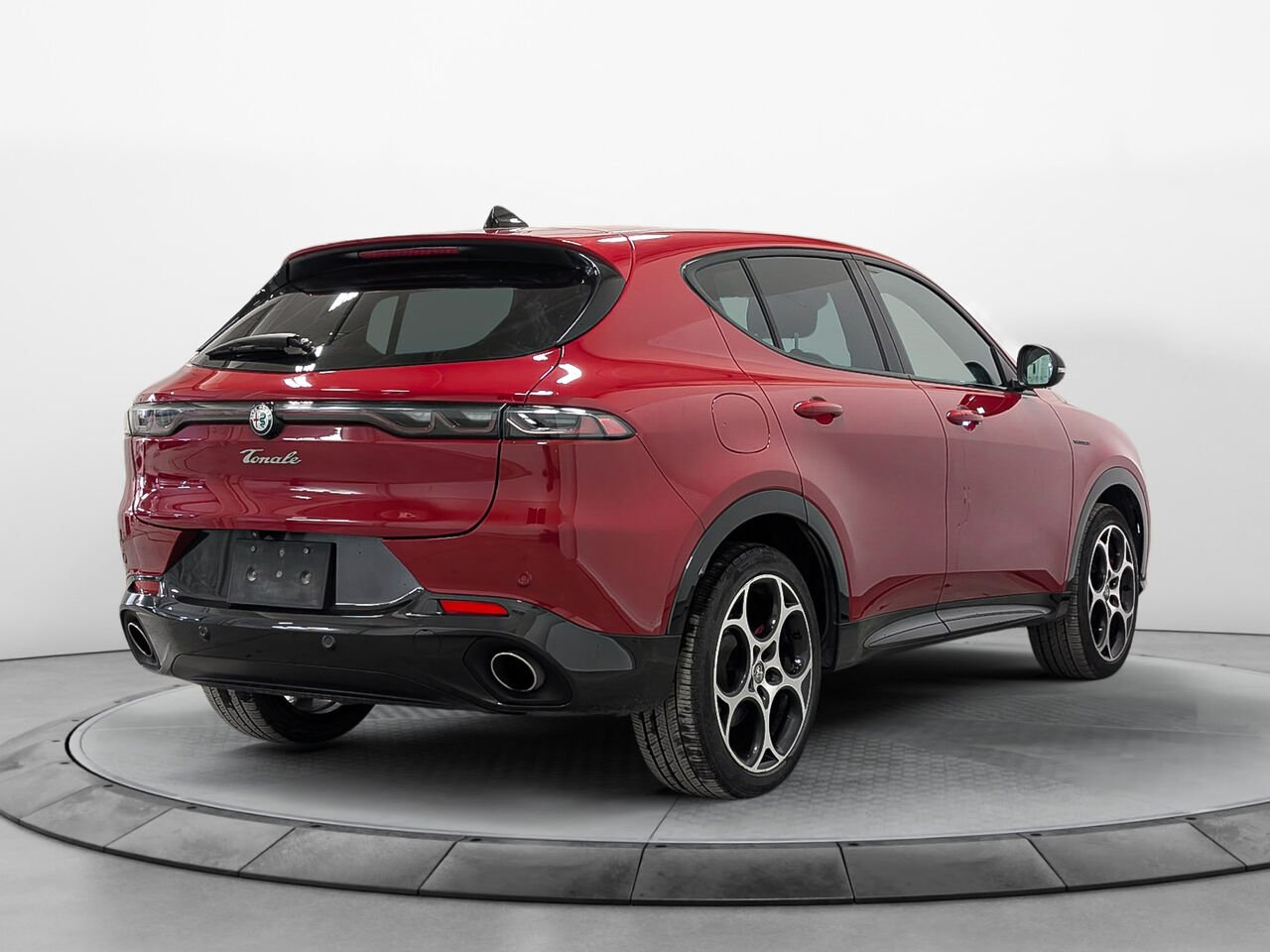 Alfa Romeo TONALE Plug-in Hybride AWD Toit Ouvrant 2024 Autre Sherbrooke - photo #3