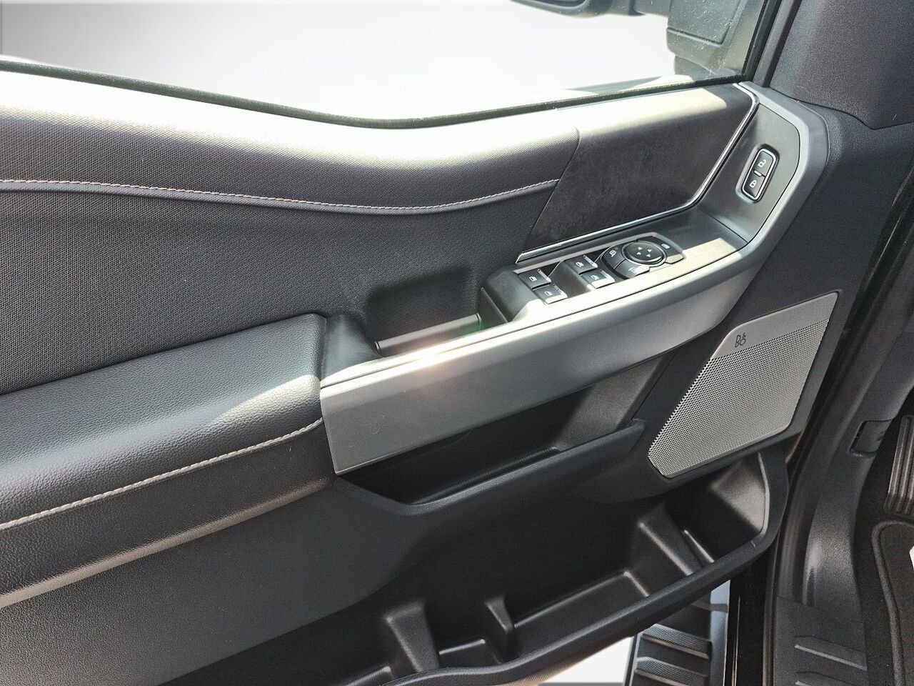 2025 Ford F-150 Black Saint-Jérôme - photo #15