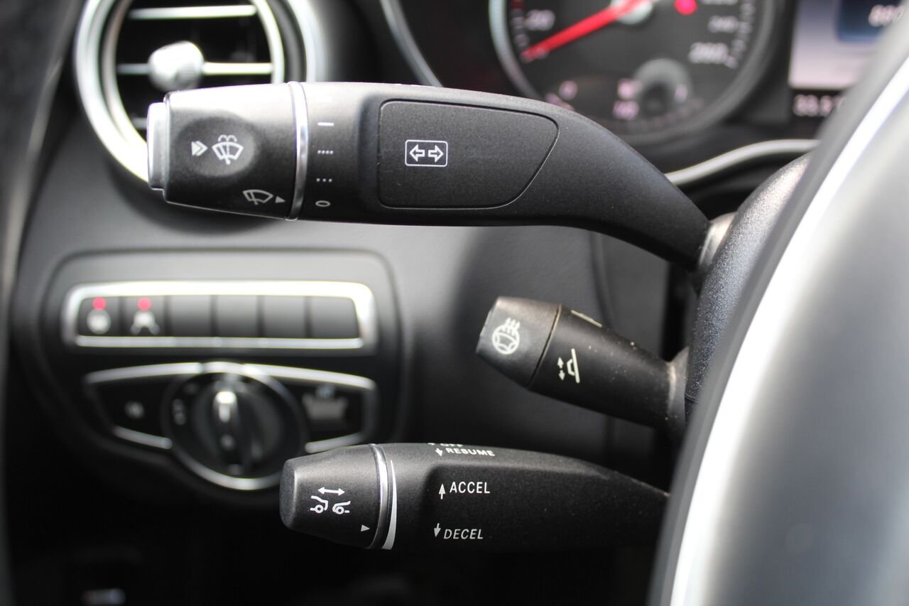 Mercedes-Benz Classe-C VIN: 55SWF4KB3JU264149 2018 Blanc Sainte-Rose - photo #13