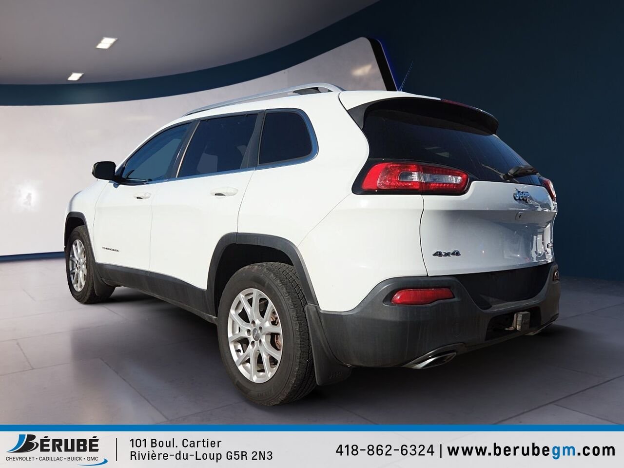 2015 Jeep CHEROKEE 4x4 North White Rivière-du-Loup - photo #3