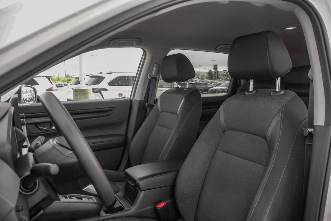 2025 Honda CR-V LX AWD White Sherwood Park - photo #26