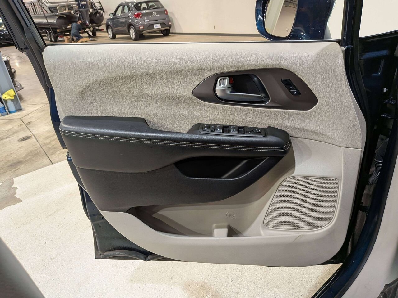 Chrysler Pacifica 2022 Bleu Val-David - photo #31