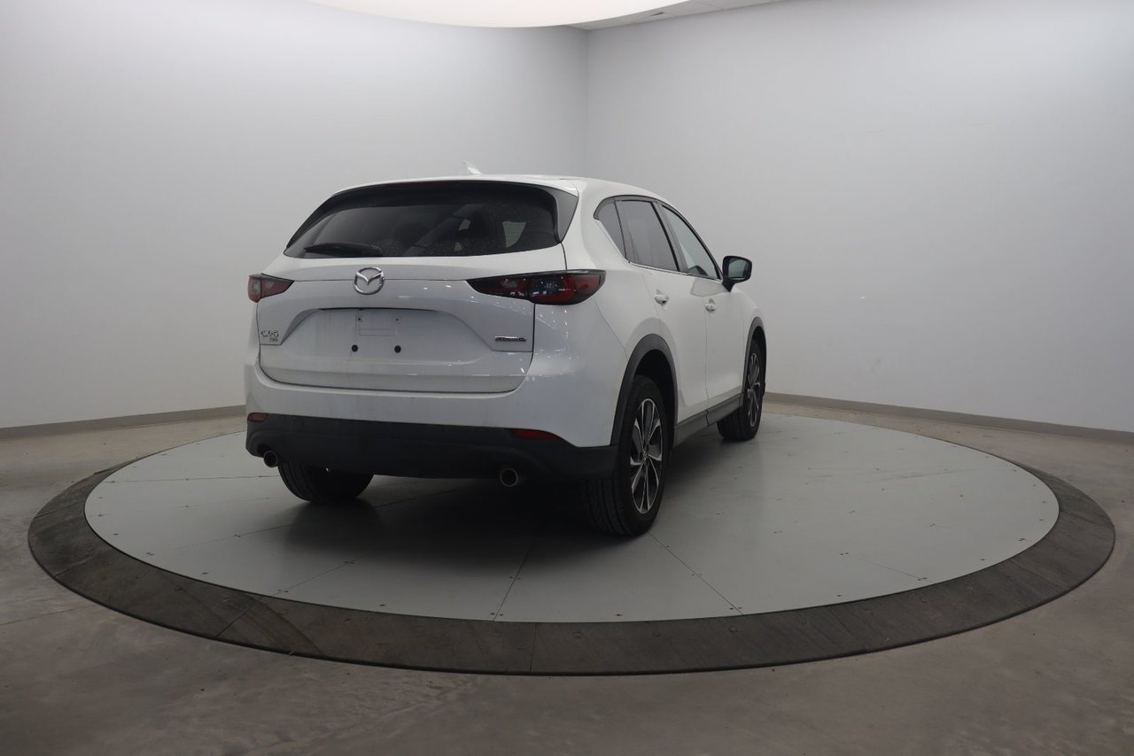 2023 Mazda CX-5 White Baie-Comeau - photo #3