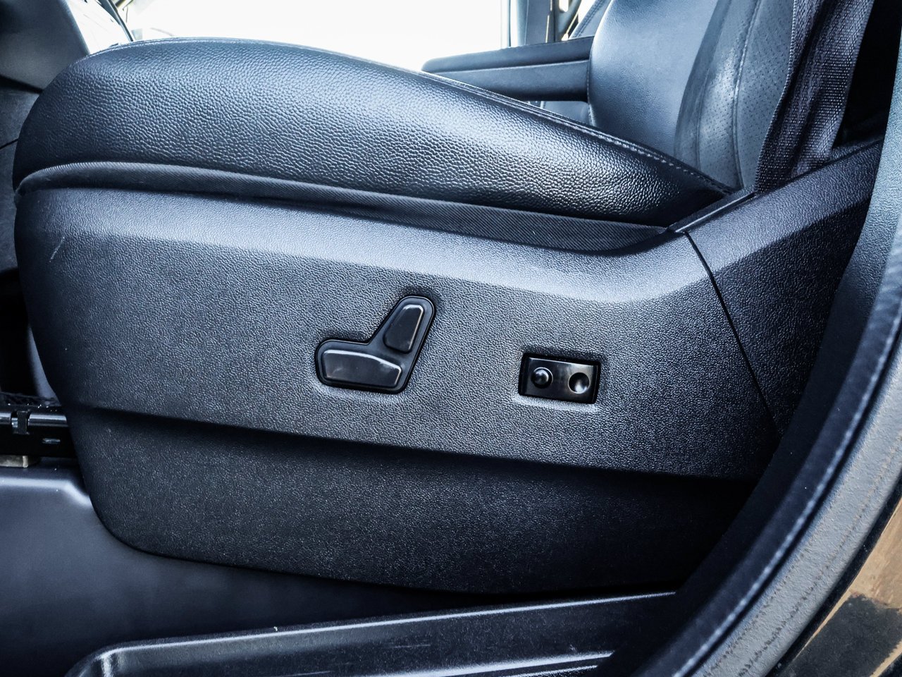 2020 Dodge Grand Caravan Premium Plus 2WD Black Sherwood Park - photo #21