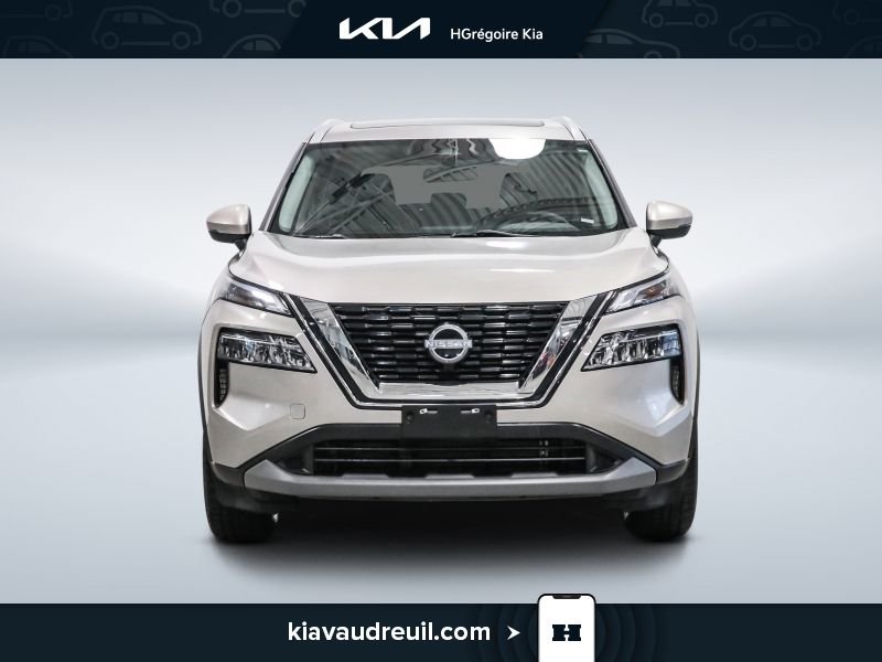 2023 Nissan Rogue SV Moonroof Beige