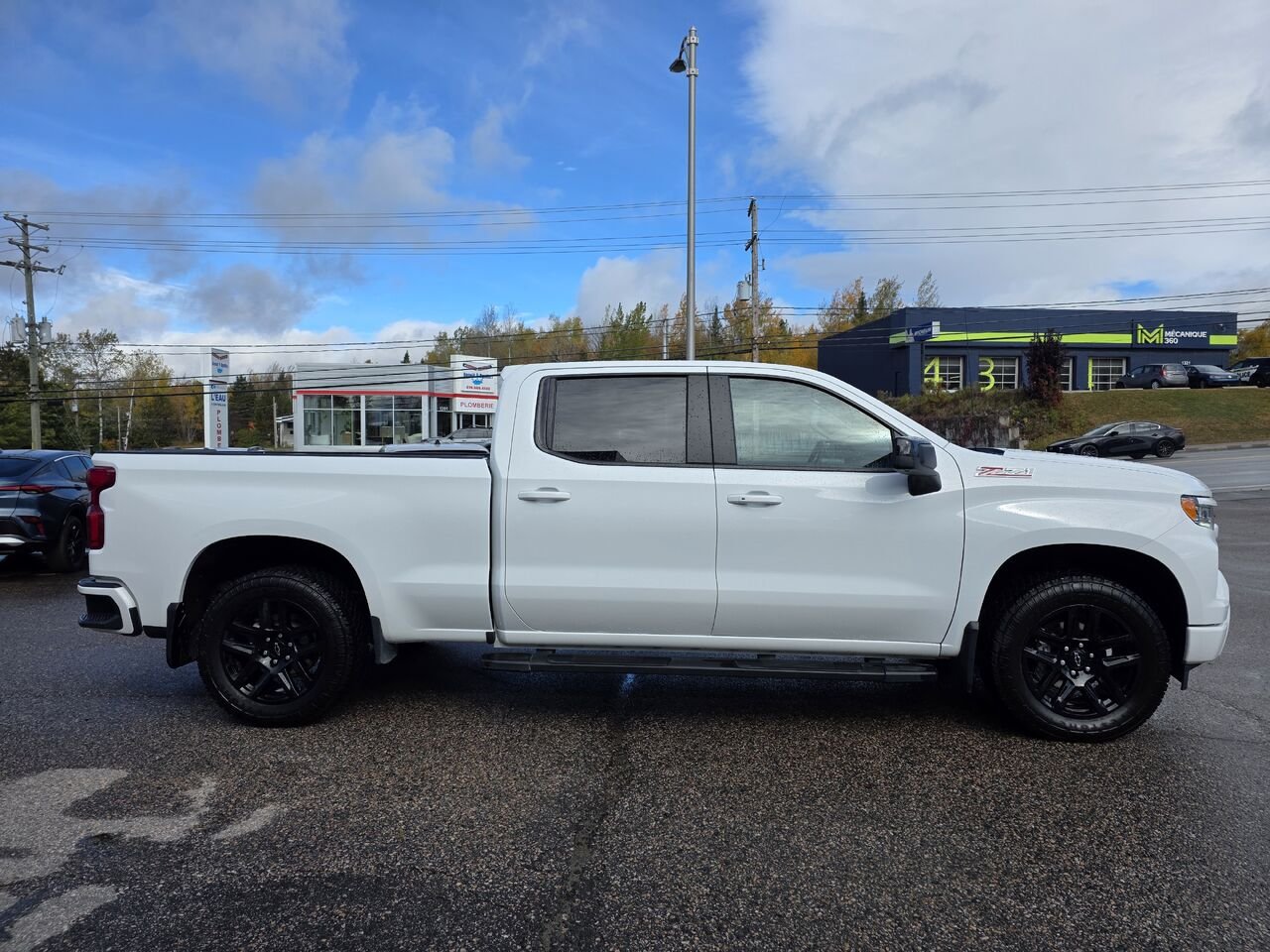 CHEVROLET Silverado 1500 K1500 SILVERADO CREW CAB RST STD/BOX (1SP) 2026 BLANC SOMMET Mont-Laurier - photo #2