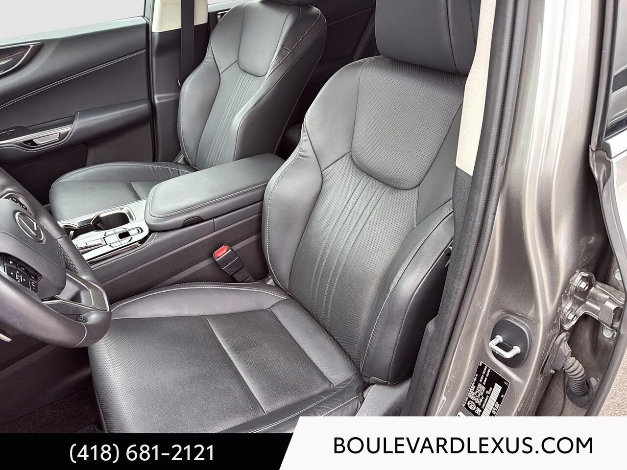 Lexus NX 19916A | NX 250 TI 2022 Argent Québec - photo #8