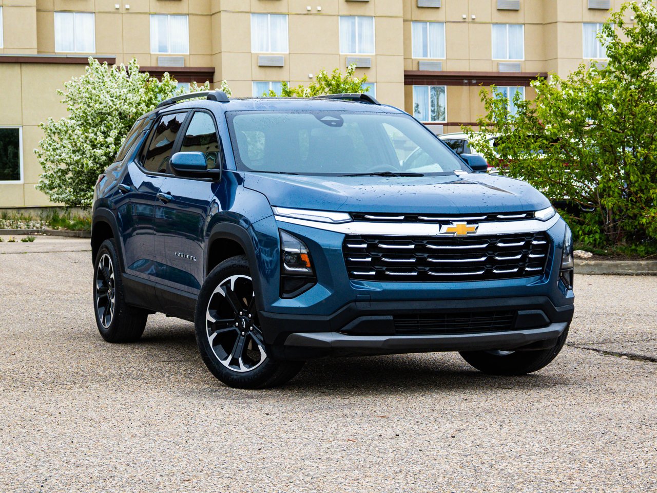 2026 Chevrolet Equinox AWD 4dr LT w/2LT Blue Sherwood Park - photo #1