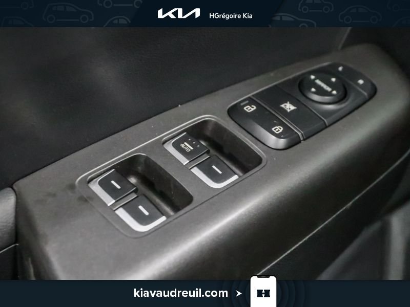 2020 Kia Sportage Black Laval - photo #11