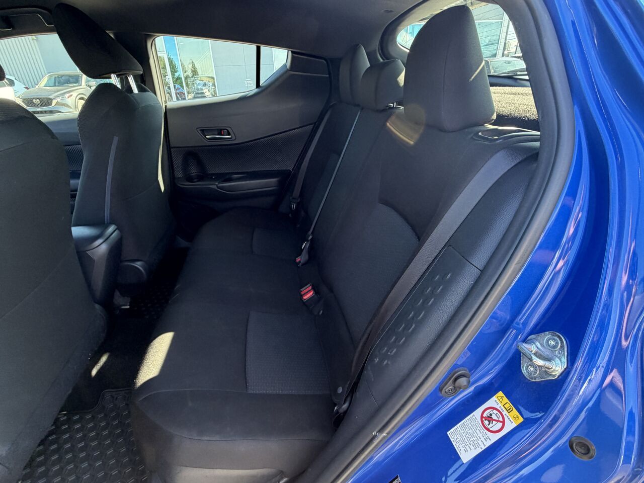 Photo 8 — Toyota C-HR 2019