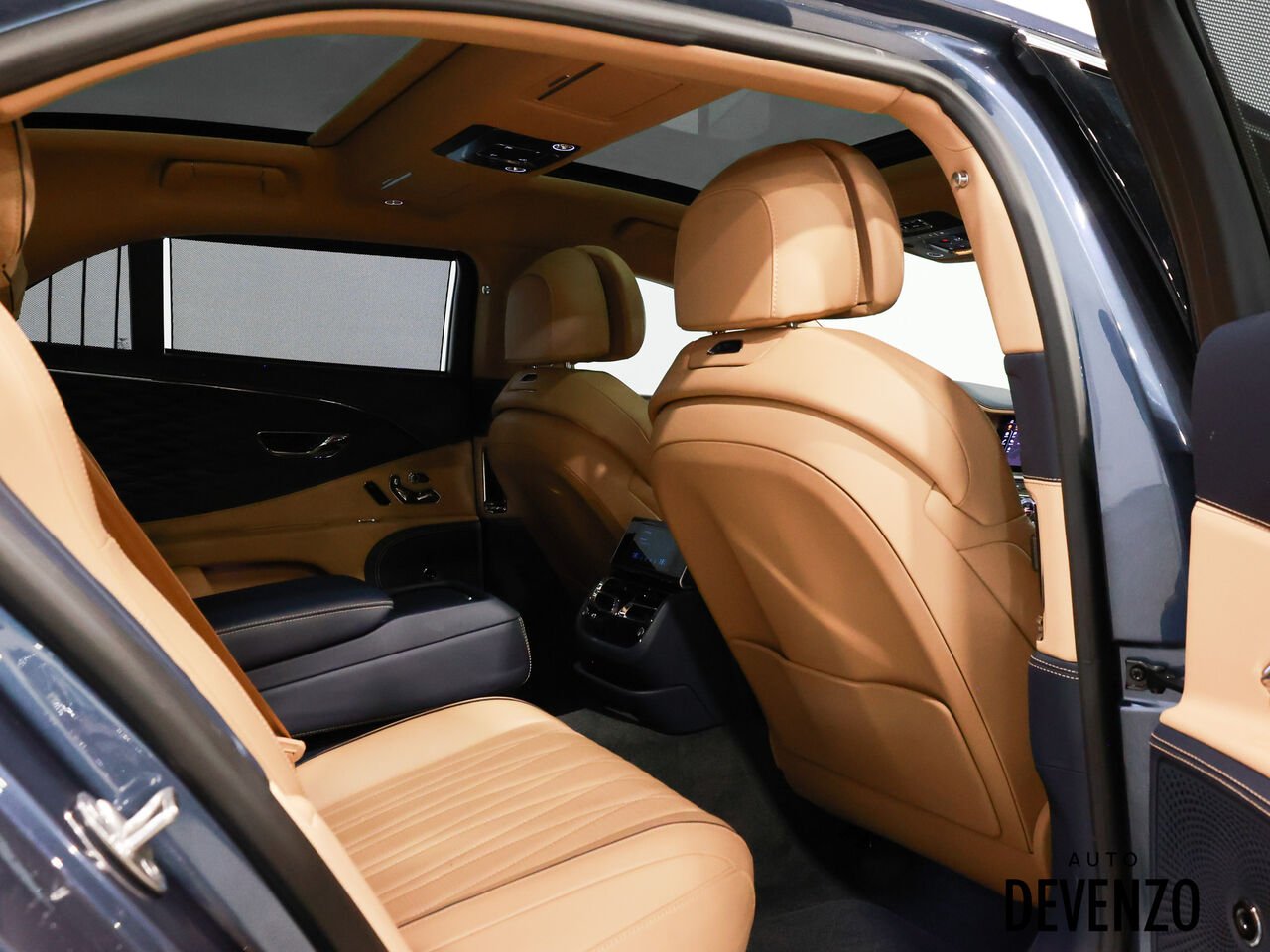 2022 Bentley Flying Spur Grey Saint-Eustache - photo #10