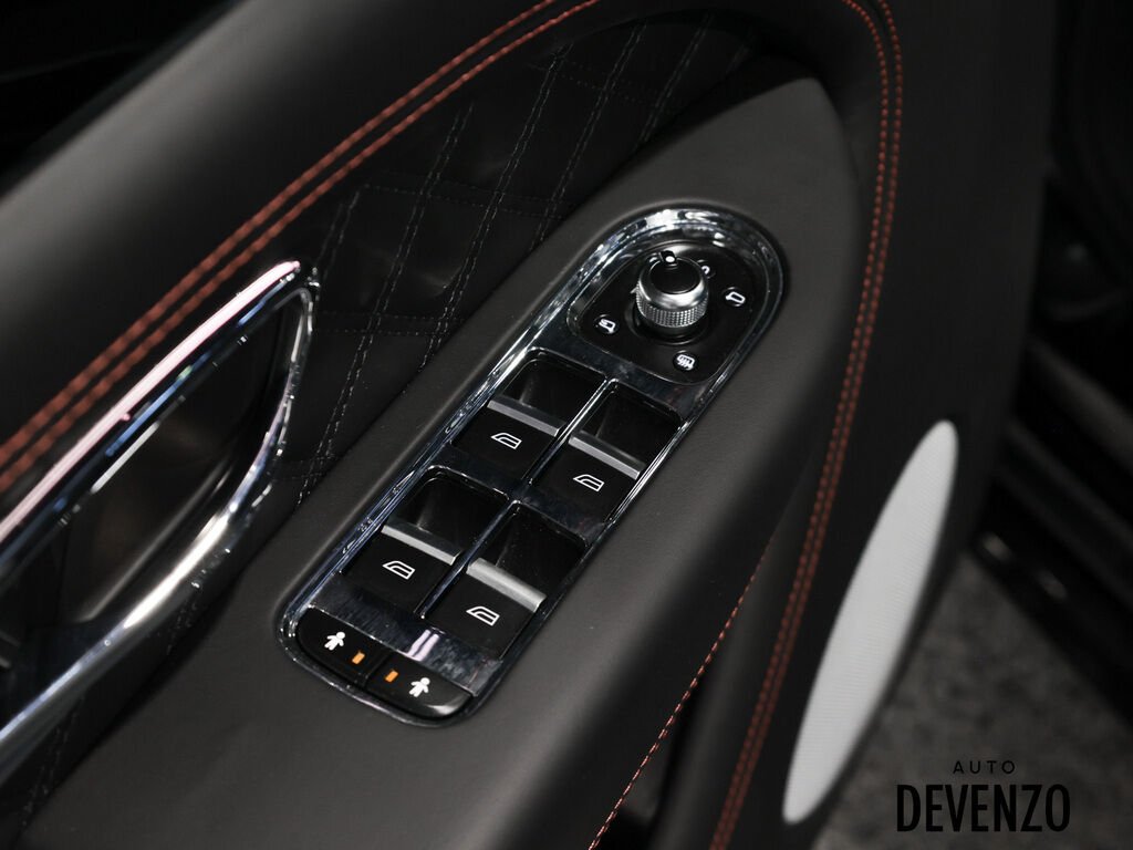 2021 Bentley Bentayga Black Saint-Eustache - photo #16