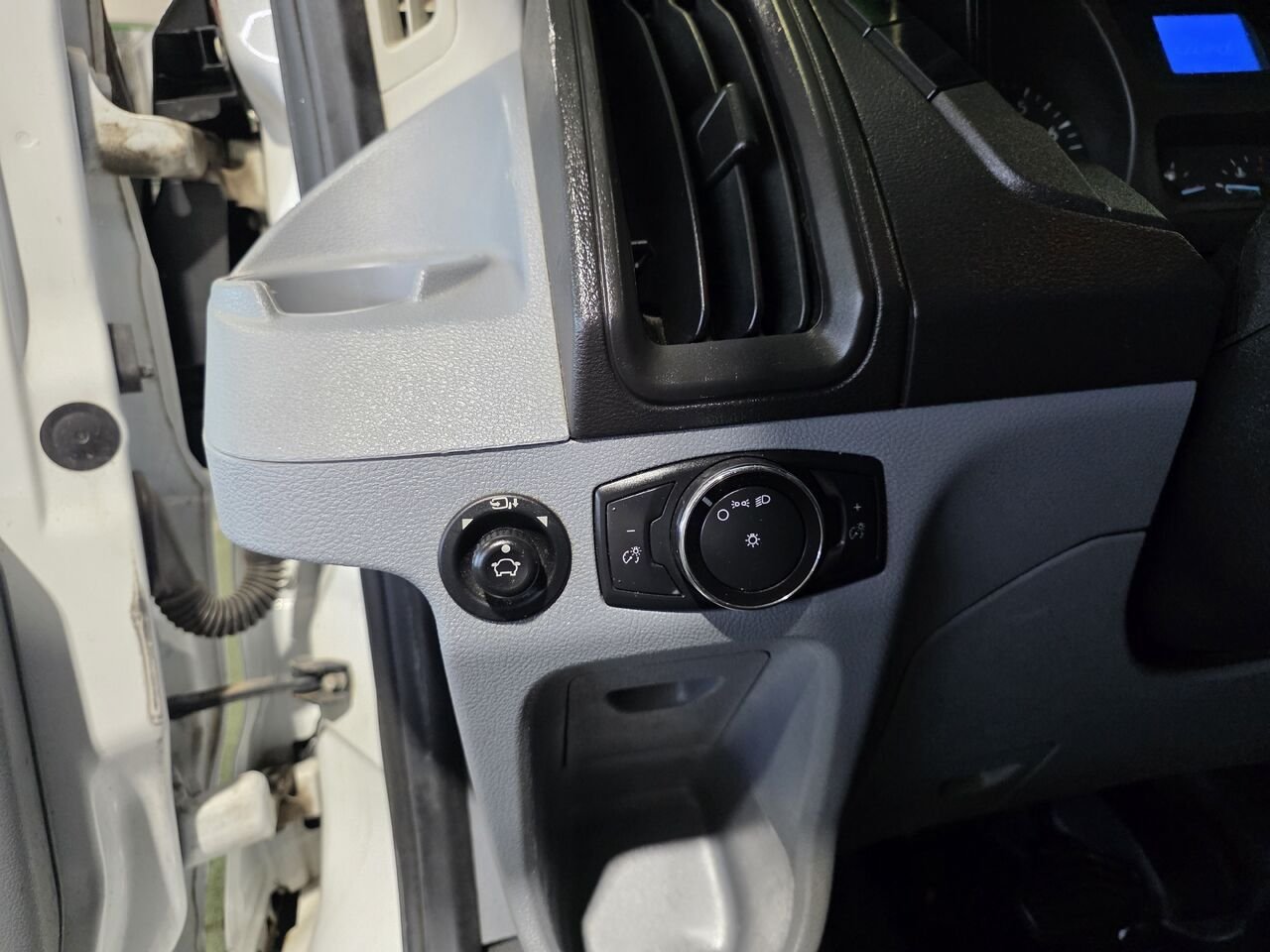 2018 Ford Transit fourgon utilitaire  - photo #10