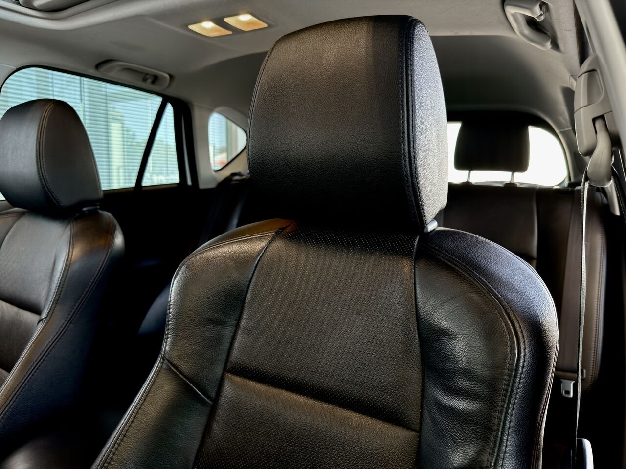 2016 Mazda CX-5 White Notre-Dame-des-Prairies - photo #18