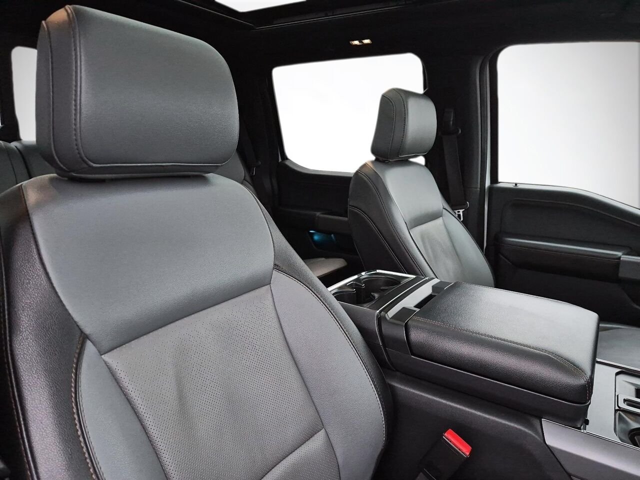 2022 Ford F-150 Lightning White Saint-Jérôme - photo #27