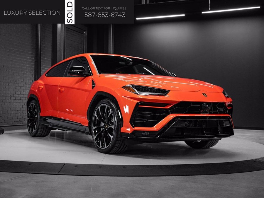 2022 Lamborghini Urus 2022 Orange