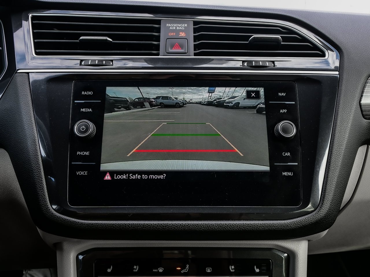 2024 Volkswagen Tiguan Highline R-Line 4MOTION White Sherwood Park - photo #28
