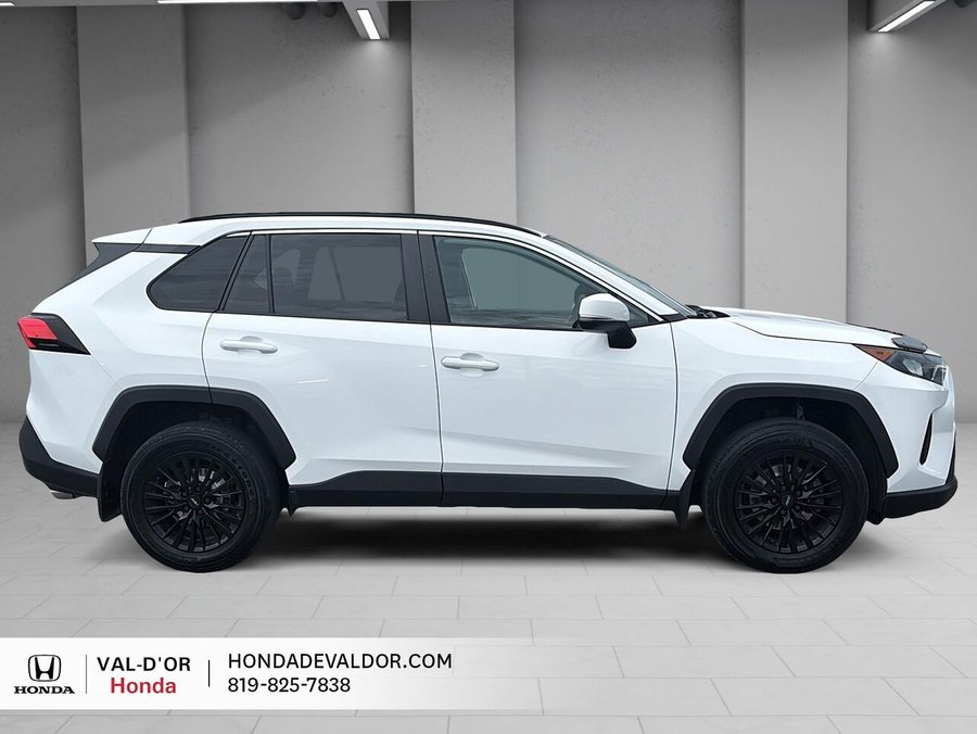 2021 Toyota RAV4 2021 White