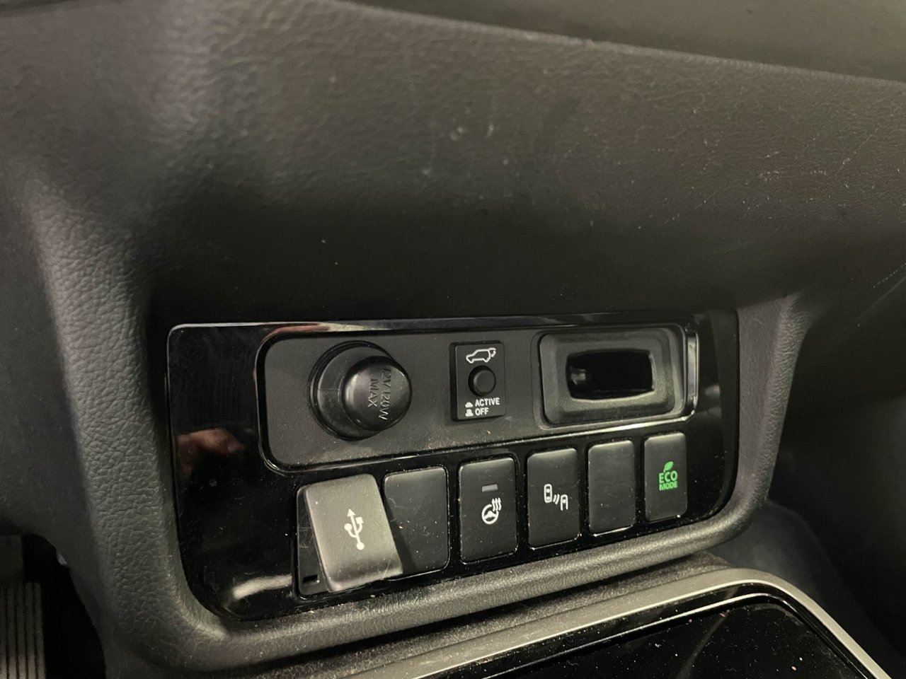 Mitsubishi Outlander ES AWD *TOIT* 7 PLACES SIÈGES CHAUFF CARPLAY USB 2020 Blanc Saint-Jérôme - photo #13
