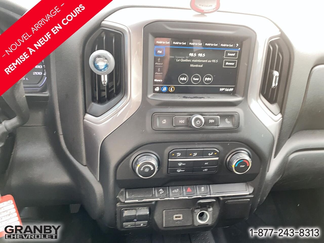 Chevrolet Silverado 1500 Custom Trail Boss cabine multiplace 4RM 157 po | 27-0158A 2019 Noir Granby - photo #10