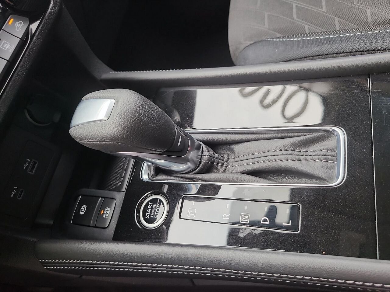 2024 Nissan Kicks SV TA Grey Québec - photo #14