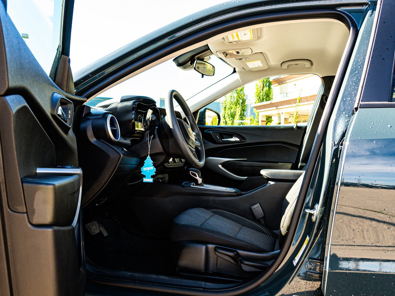 2025 Chevrolet Trax FWD 4dr LS Grey Sherwood Park - photo #16