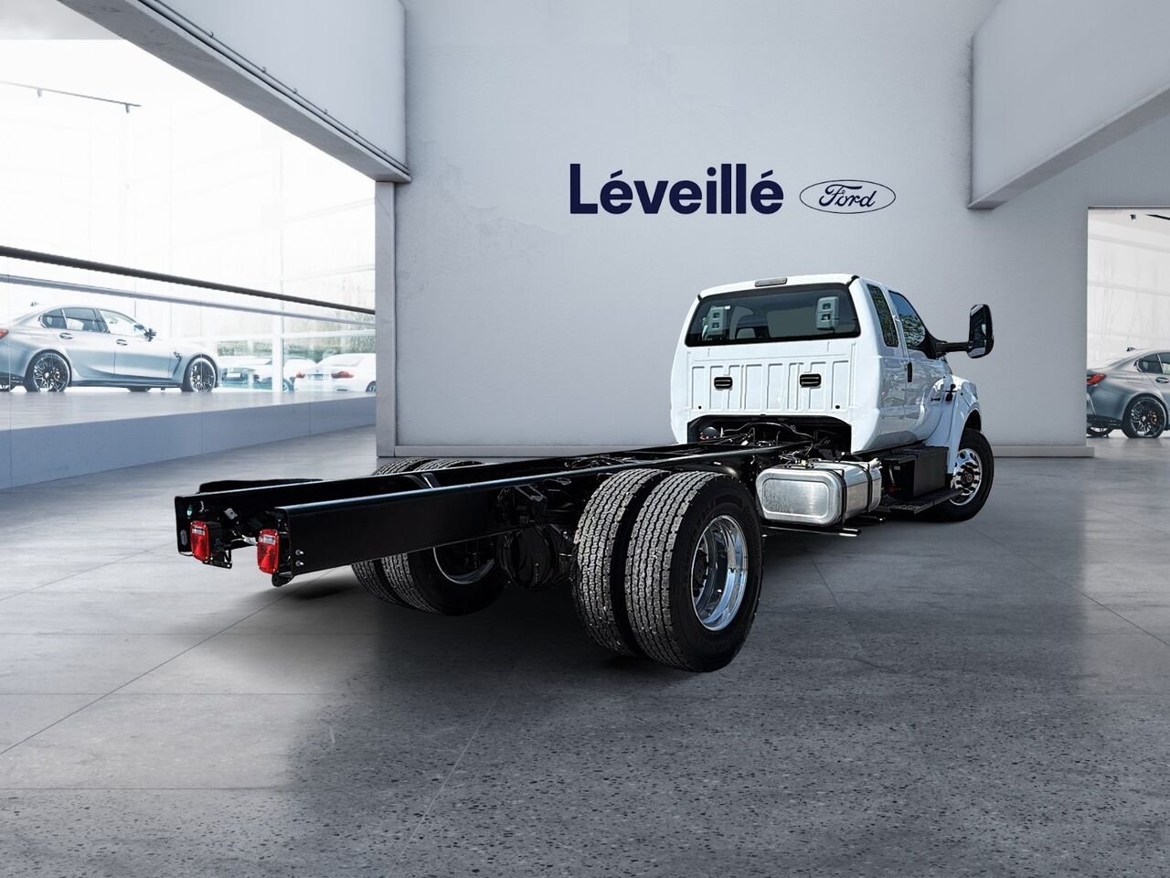 2026 Ford Super Duty F-750 Straight Frame Oxford White Saint-Jérôme - photo #4