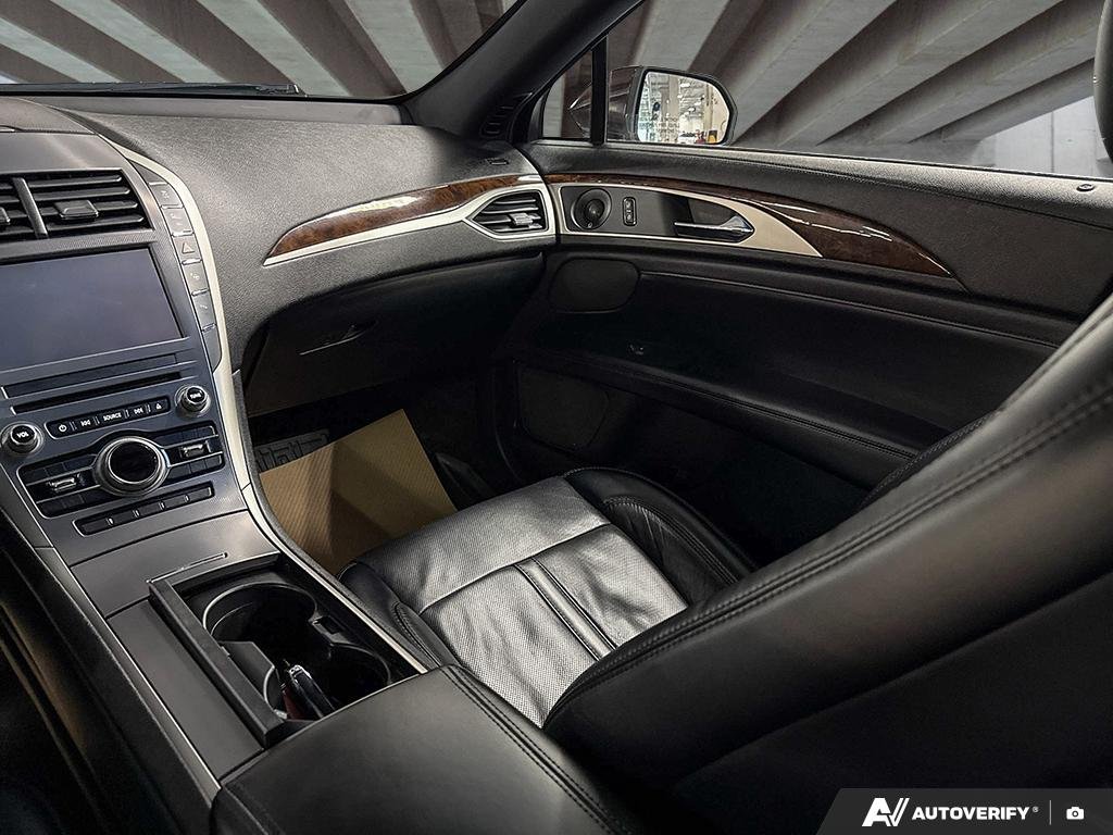 2019 Lincoln MKZ 2601939A | Reserve Red Edmonton - photo #24