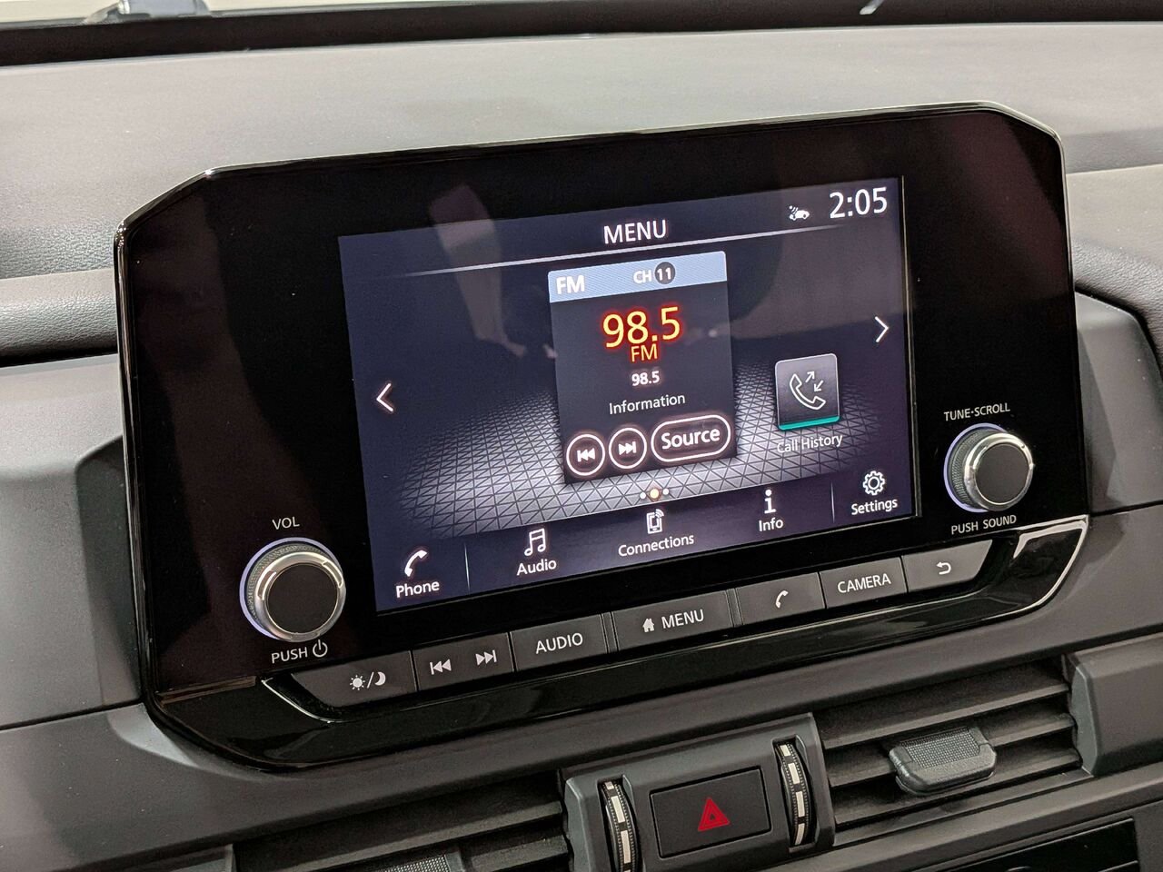 2024 Nissan Pathfinder S 4WD Black Val-David - photo #22