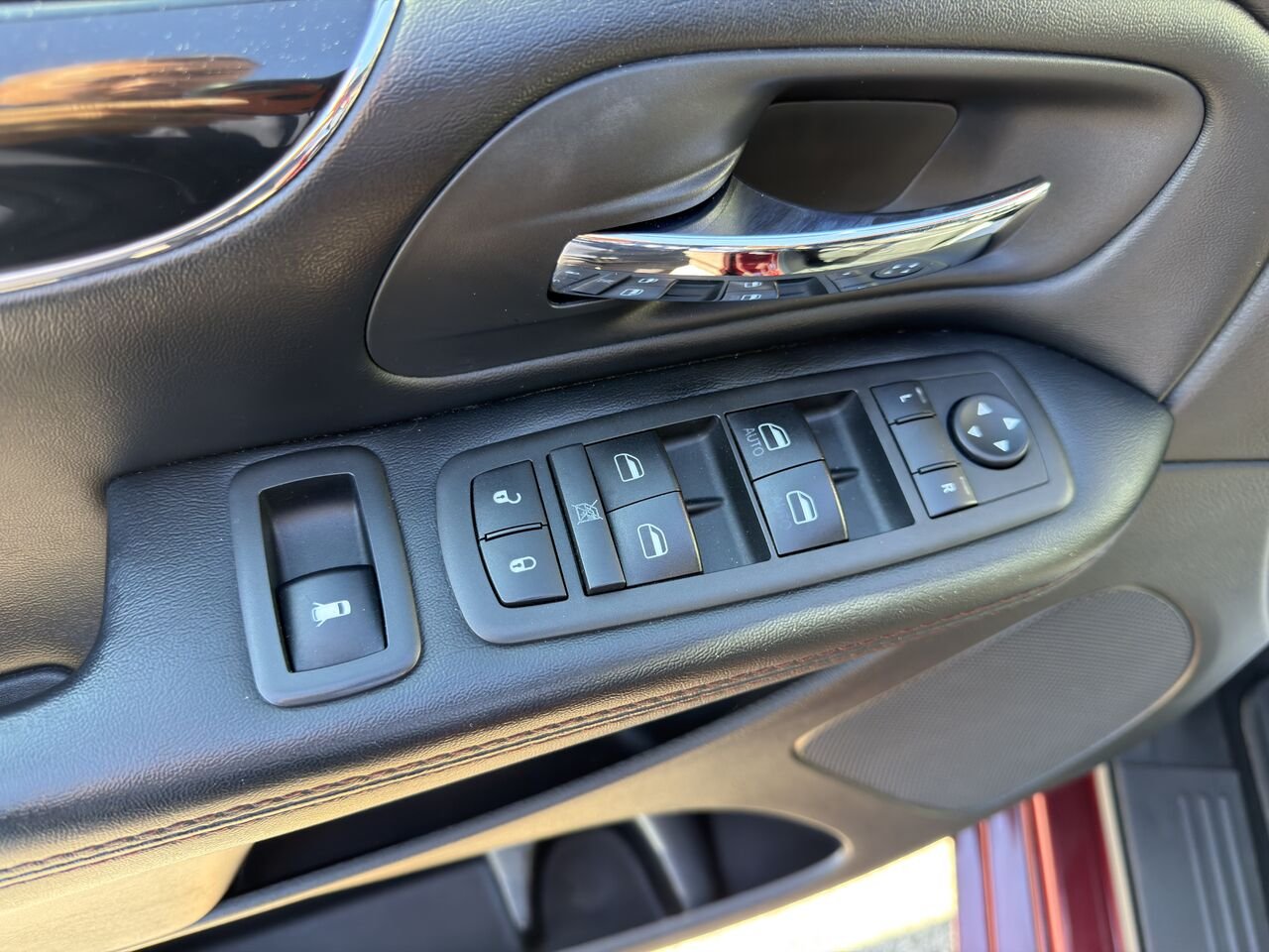 2019 Dodge Grand Caravan Red Thetford Mines - photo #15
